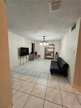 15 S Casa Linda St in McAllen, TX - Building Photo - Building Photo