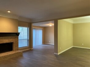 12625 Memorial Dr in Houston, TX - Foto de edificio - Building Photo