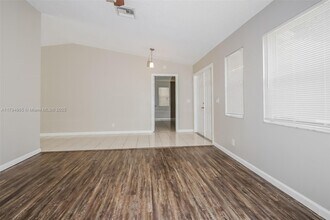 525 20th Ave N in Lake Worth Beach, FL - Building Photo - Building Photo