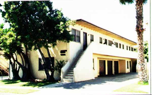 Belva Apartments in Carson, CA - Building Photo