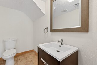 16117 Singapore Ln in Jersey Village, TX - Building Photo - Building Photo