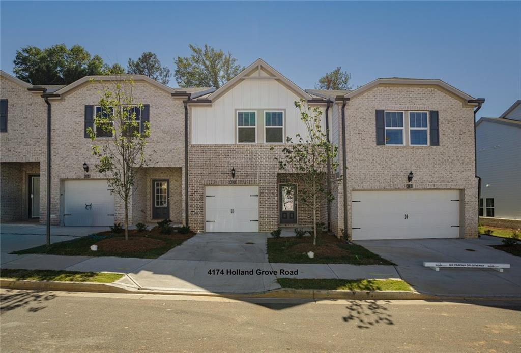 4174 Holland Grv Rd in Lawrenceville, GA - Building Photo
