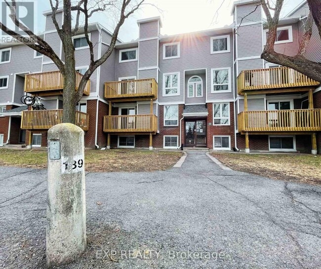 property at 440-440 Fenerty Ct