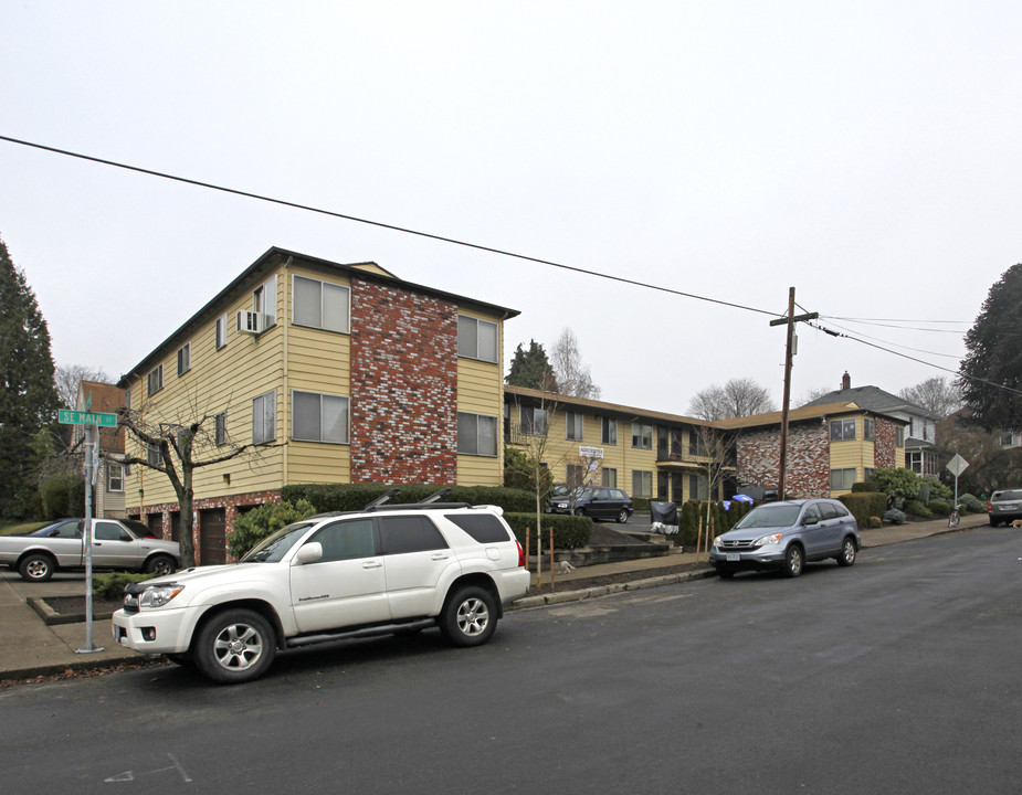 Manchester in Portland, OR - Building Photo