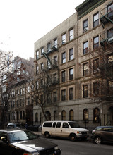 136-138 W 111th St in New York, NY - Foto de edificio - Building Photo