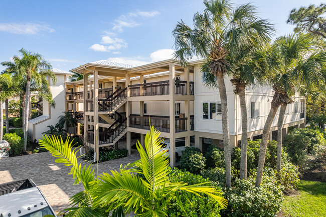 The Barclay in Naples, FL - Building Photo - Building Photo