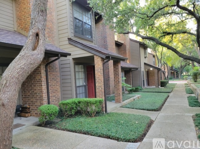 property at 9910 Royal Ln