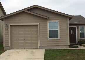5011 Mustang View in San Antonio, TX - Building Photo