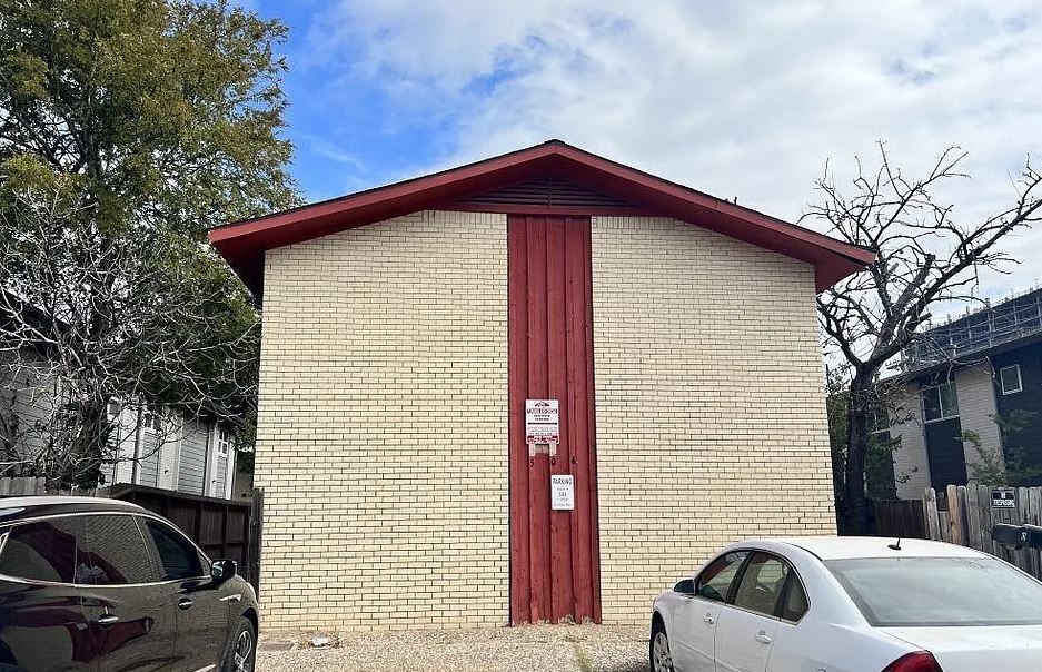 504 1st St, Unit D in College Station, TX - Building Photo