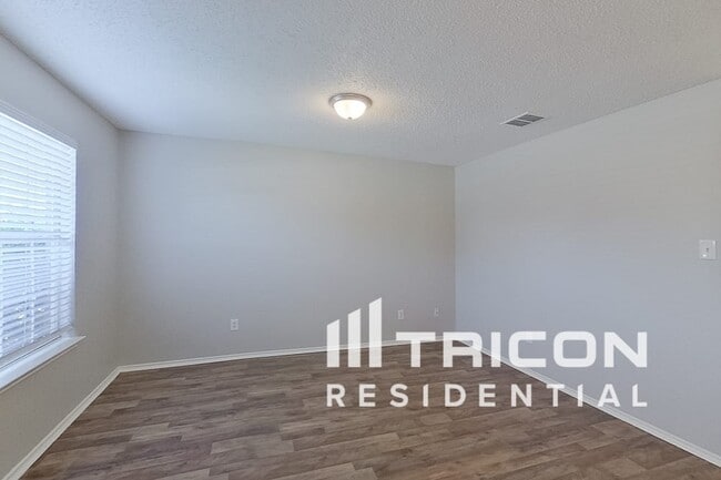 2922 Marquis Ln in Lancaster, TX - Building Photo - Building Photo