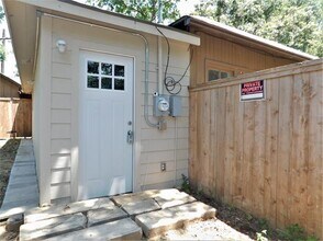 554 Jay St in Shady Shores, TX - Foto de edificio - Building Photo