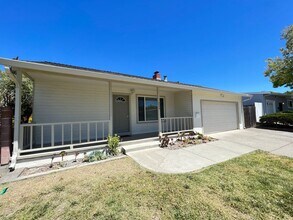 224 Grapewood St in Vallejo, CA - Building Photo - Building Photo