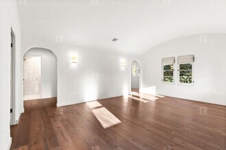 5432 Buffalo Ave in Los Angeles, CA - Building Photo - Building Photo
