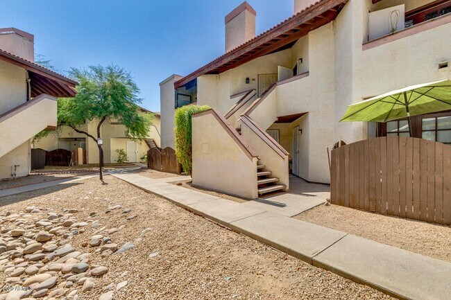16402 N 31st St in Phoenix, AZ - Building Photo - Building Photo