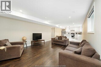 522 Lesperance Rd in Windsor, ON - Building Photo - Building Photo