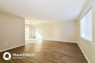 2000 Burning Tree Dr in Titusville, FL - Foto de edificio - Building Photo