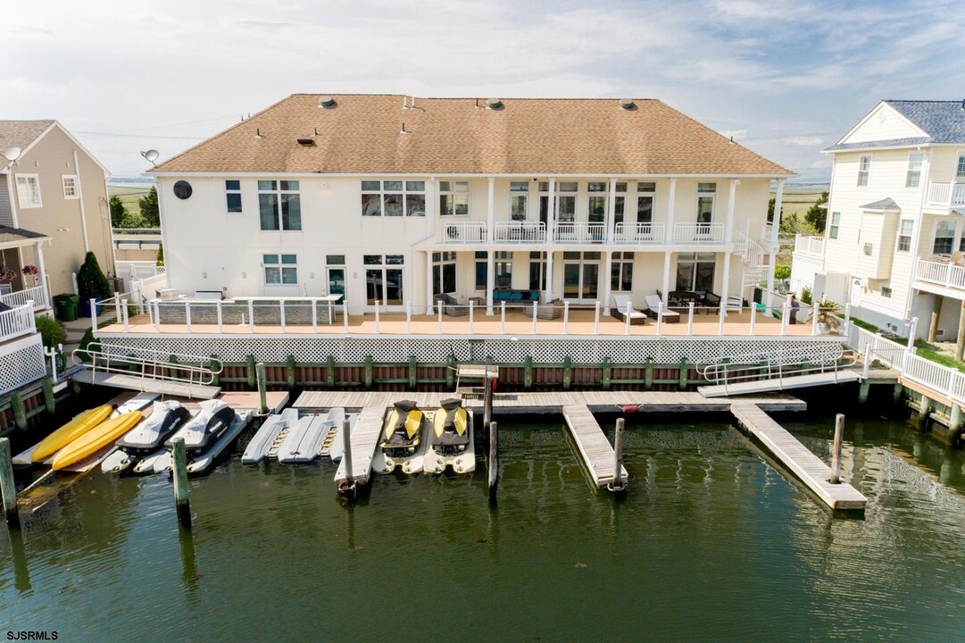 407 Longport Dr in Longport, NJ - Foto de edificio