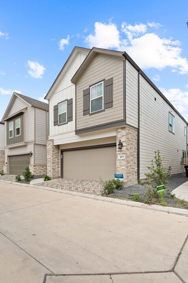 3115 Skyrock Dr in Houston, TX - Building Photo - Building Photo