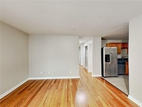 1020 Camelot Dr in College Park, GA - Building Photo - Building Photo