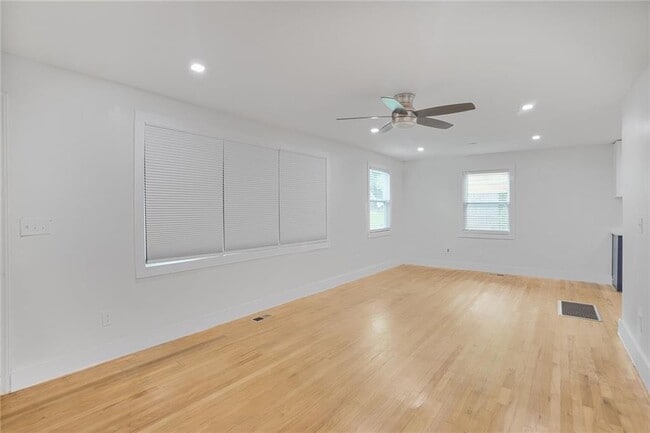 1315 Kenilworth Dr SW in Atlanta, GA - Building Photo - Building Photo