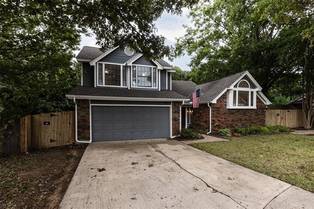 561 Dove Creek Cir in Grapevine, TX - Building Photo - Building Photo