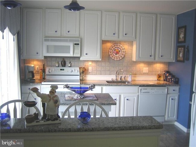 property at 5002 Essex Ln