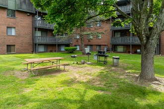 Pebblebrook Apartments in New Britain, CT - Building Photo - Building Photo