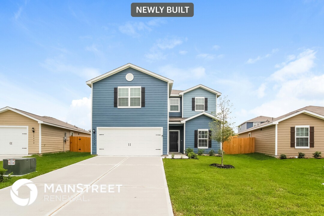 26416 Richter Dr in Magnolia, TX - Building Photo