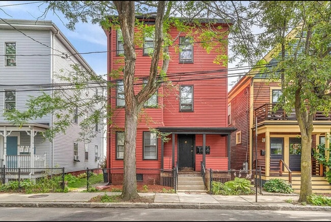 49 Harrison St, Unit #3