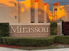 6155 NW 186th St, Unit 107 in Hialeah, FL - Building Photo