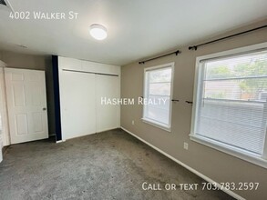 4002 Walker St in Dallas, TX - Building Photo - Building Photo