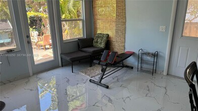 1633 McKinley St in Hollywood, FL - Building Photo - Building Photo