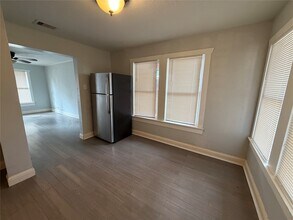 4737 Jefferson St in Houston, TX - Building Photo - Building Photo