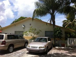 Angel Apartments in Fort Lauderdale, FL - Building Photo - Building Photo