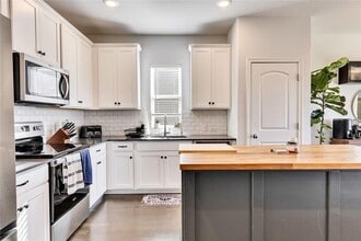 13004 Titanium St in Austin, TX - Building Photo - Building Photo