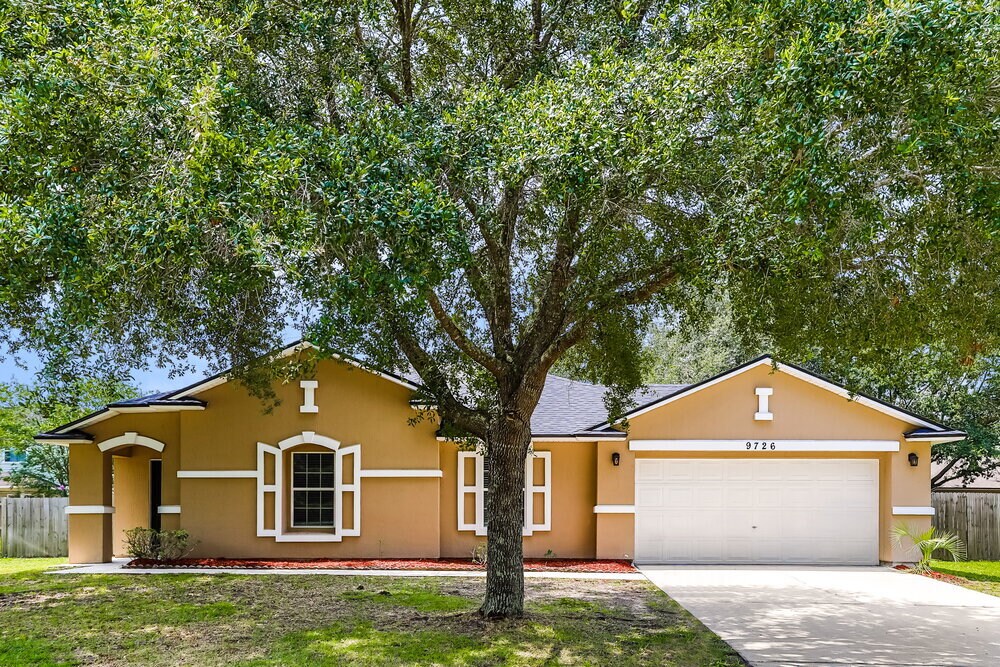 9726 Hazel Lake Dr in Jacksonville, FL - Foto de edificio