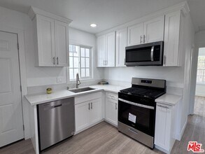 618 W 6th St in Long Beach, CA - Building Photo - Building Photo