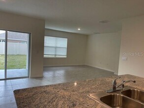 5715 Margate Ml Bnd in Wesley Chapel, FL - Building Photo - Building Photo