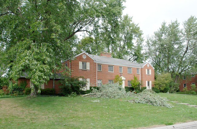 1999 Elmwood Ave in Columbus, OH - Foto de edificio - Building Photo