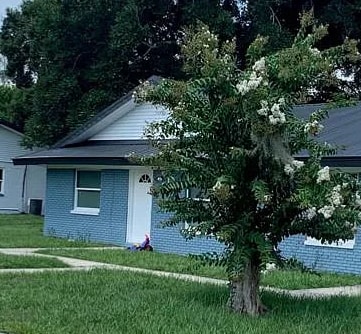 property at 30451 Dubsdread Dr