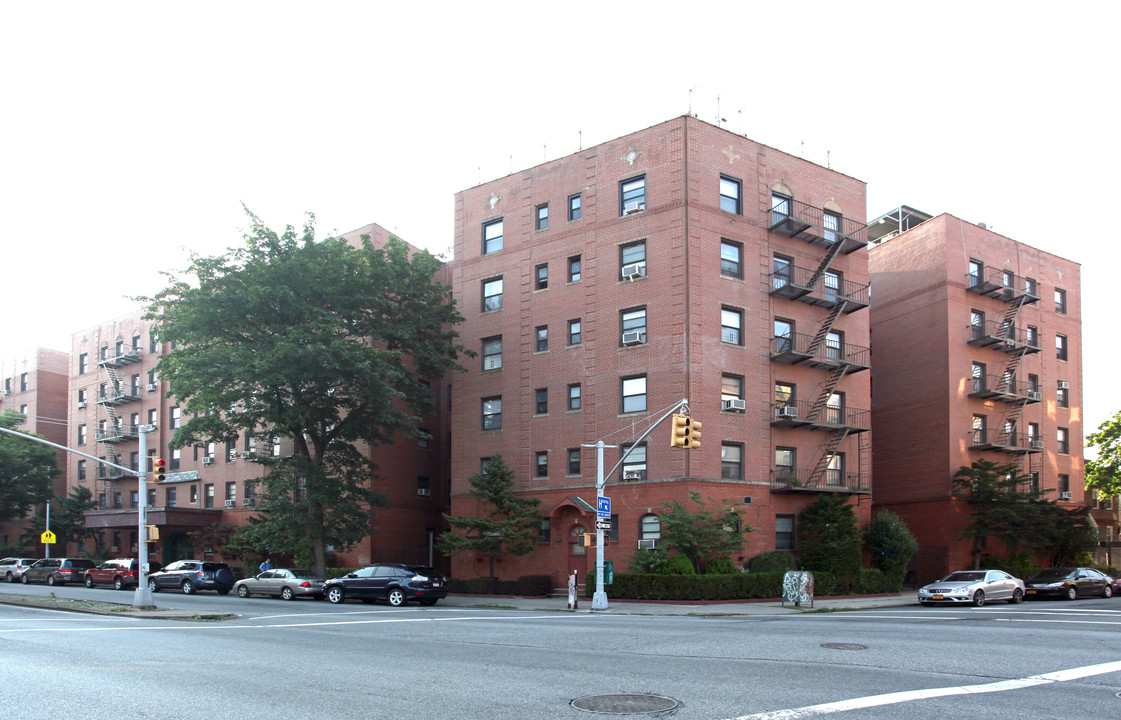 2728 Kings Hwy in Brooklyn, NY - Foto de edificio