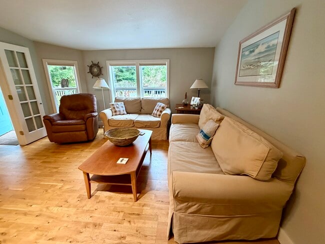 126 Charlie Ln in Lopez Island, WA - Building Photo - Building Photo