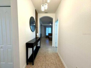 32914 Hillman Ct in Wesley Chapel, FL - Building Photo - Building Photo