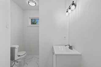 2027 Scott St in La Marque, TX - Building Photo - Building Photo