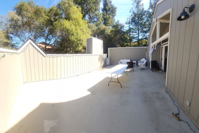 561 Luneta Dr in San Luis Obispo, CA - Building Photo - Building Photo