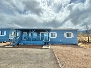 530 Lahainaluna Rd in Lahaina, HI - Building Photo - Building Photo