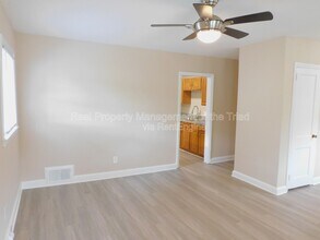 915 Idlewood Dr in Greensboro, NC - Building Photo - Building Photo