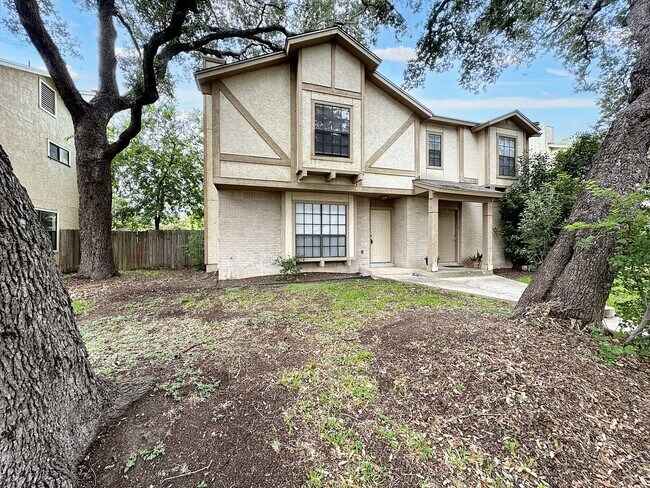 1514-1516 Vista Norte Vis in San Antonio, TX - Building Photo - Building Photo