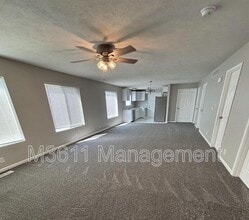 1337 S 10th St in Lincoln, NE - Foto de edificio - Building Photo