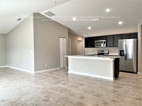 1650 Paragon Rd SE in Palm Bay, FL - Building Photo - Building Photo